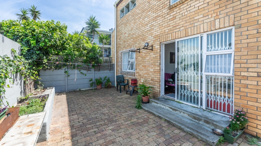 1 Bedroom Property for Sale in Table View Western Cape